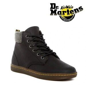 Dr Martens Maelly Boots in Black